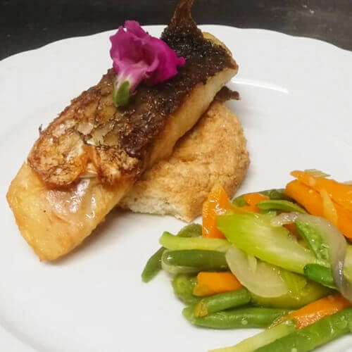 Filetto di Ombrina su zoccoletto di sale aromatico e verdurine saltate - Chef Salvatore Barbieri - Hotel Villa Igea | Alassio (SV)